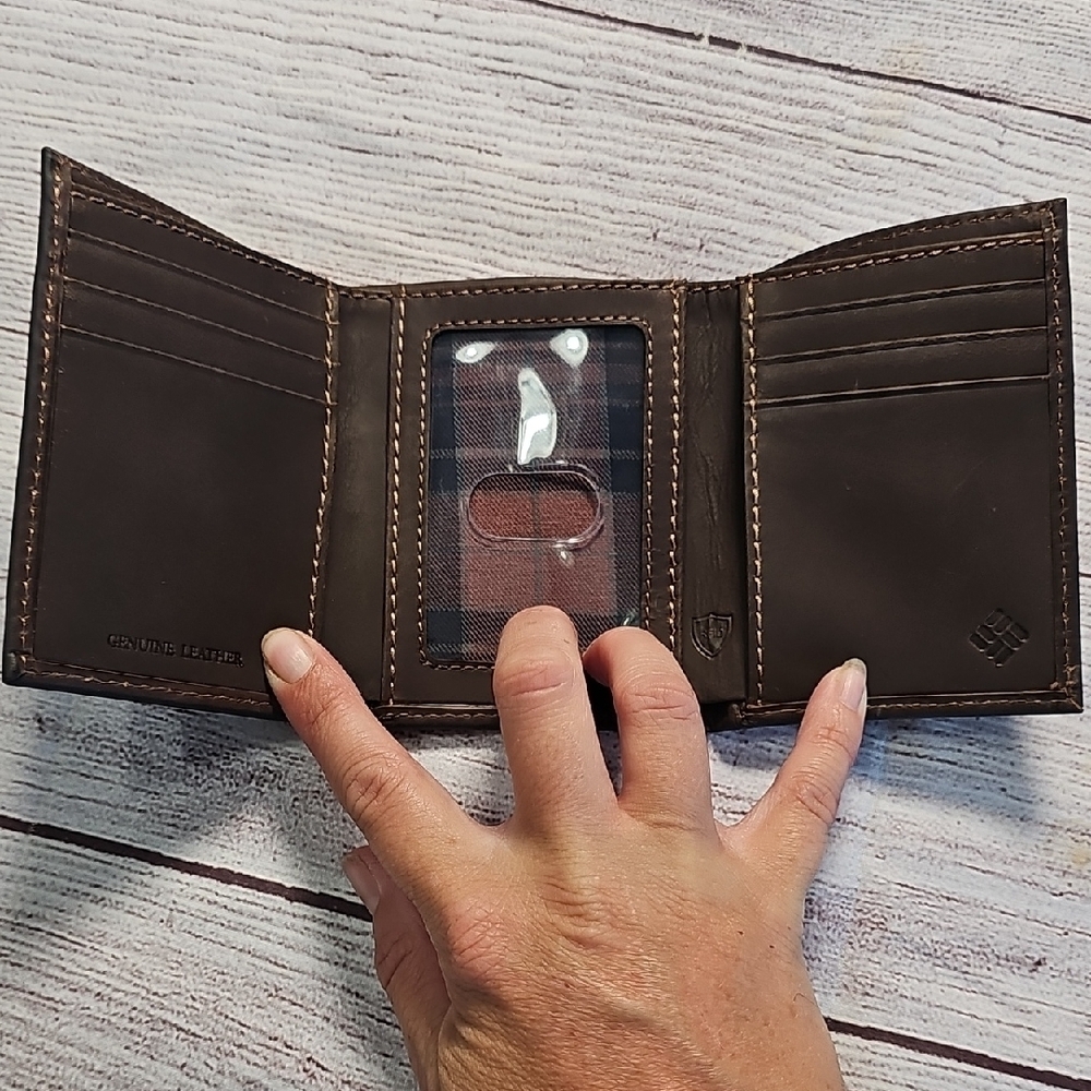 Columbia Dark Brown Leather Wallet - Picture 5 of 11